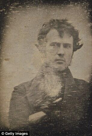 Ternyata Selfie Sudah Ada Sejak 1839