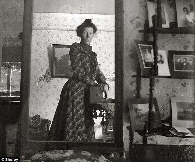 Ternyata Selfie Sudah Ada Sejak 1839