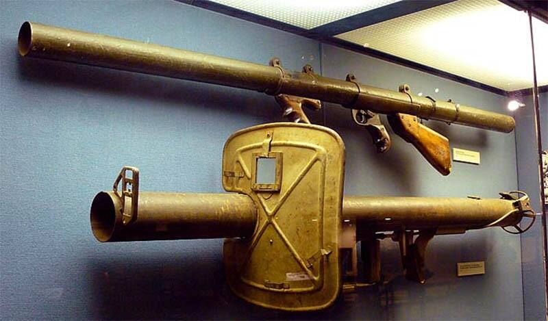 (History) Bazooka dlm gambar.