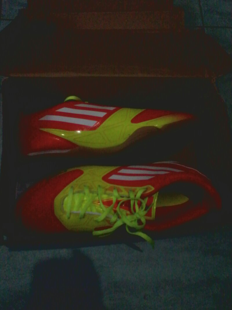 JUAL/BARTER Adidas f50 micoach uk 42 2/3 ORIGINAL dan Nike CTR360 ii uk 43 ORIGINAL