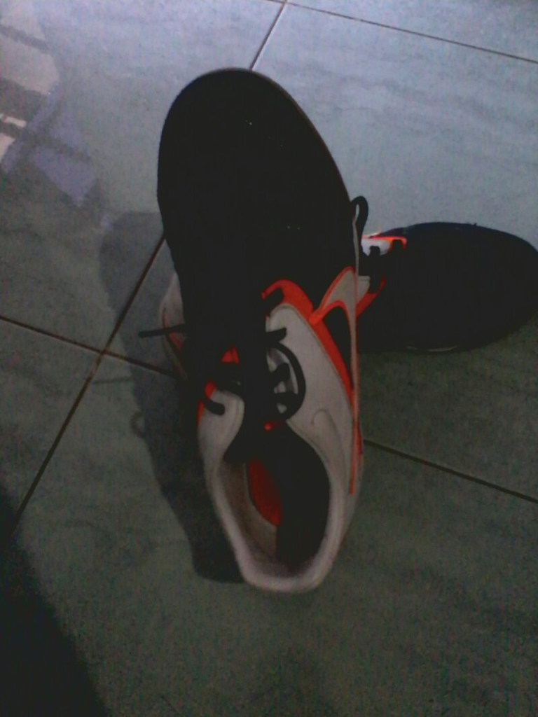 JUAL/BARTER Adidas f50 micoach uk 42 2/3 ORIGINAL dan Nike CTR360 ii uk 43 ORIGINAL
