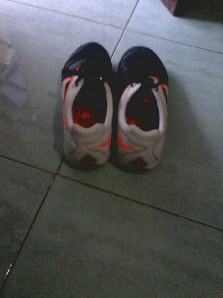 JUAL/BARTER Adidas f50 micoach uk 42 2/3 ORIGINAL dan Nike CTR360 ii uk 43 ORIGINAL
