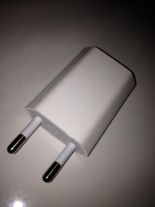 CHARGER kabel data kabel LIGHTNING buat apple iPAD/iPHONE/iPOD Pasti Original