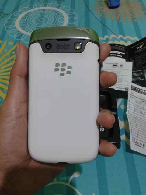 DIJUAL MULUUUS BLACKBERRY ONYX 3 : BELLAGIO WHITE