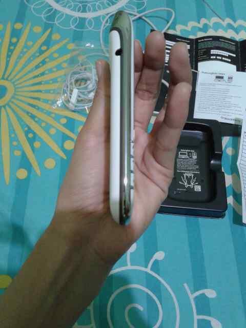 DIJUAL MULUUUS BLACKBERRY ONYX 3 : BELLAGIO WHITE