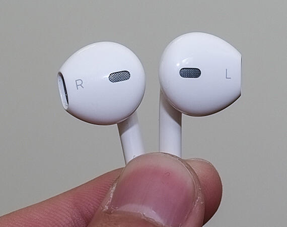 WTS - EARPHONE IPHONE 5