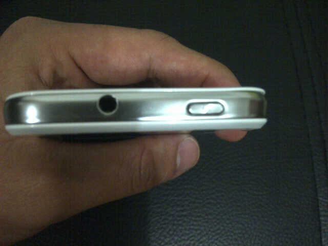 Smartfren Andromax i (Hisense AD 683 G) 2nd Like New Tanpa Cacat Fullset + Perdana