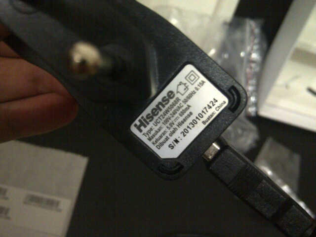 Smartfren Andromax i (Hisense AD 683 G) 2nd Like New Tanpa Cacat Fullset + Perdana