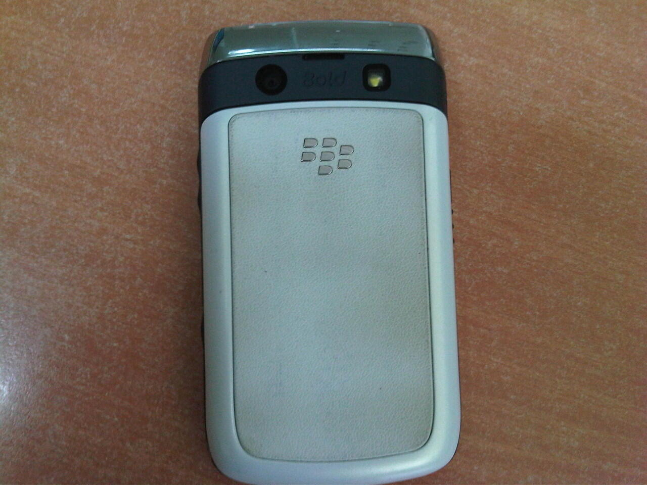 Di jual blackberry onix 2