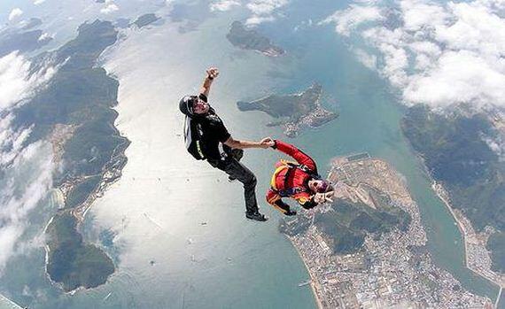 &quot; Skydiving &quot;, salah satu olahraga yang mengagumkan !