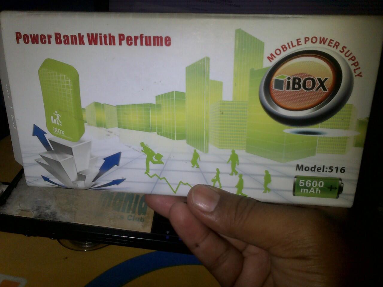 Blackberry Gemini 8520 + Power Bank
