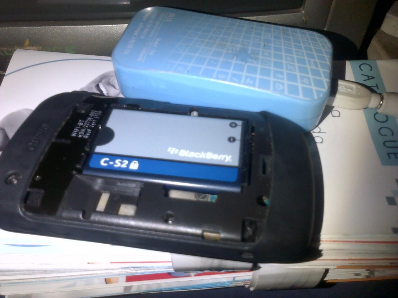 Blackberry Gemini 8520 + Power Bank