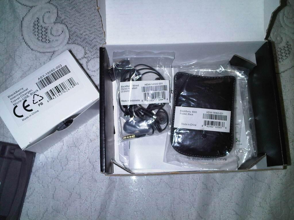 Blacberry Javelin 8900 - BLACK (MULUS, TERAWAT, PIN ANGKA)