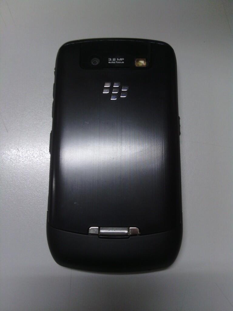 Blacberry Javelin 8900 - BLACK (MULUS, TERAWAT, PIN ANGKA)