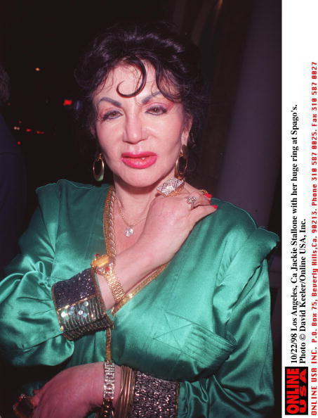 Jackie Stallone, Korban Kecanduan Operasi Plastik