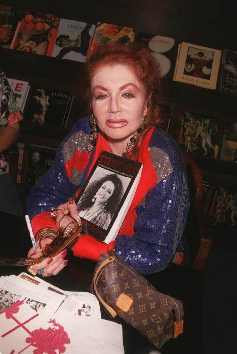 Jackie Stallone, Korban Kecanduan Operasi Plastik