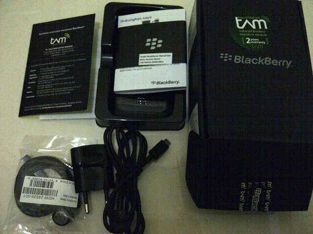 DIJUAL HANPHONE BLACKBERRY MONZA