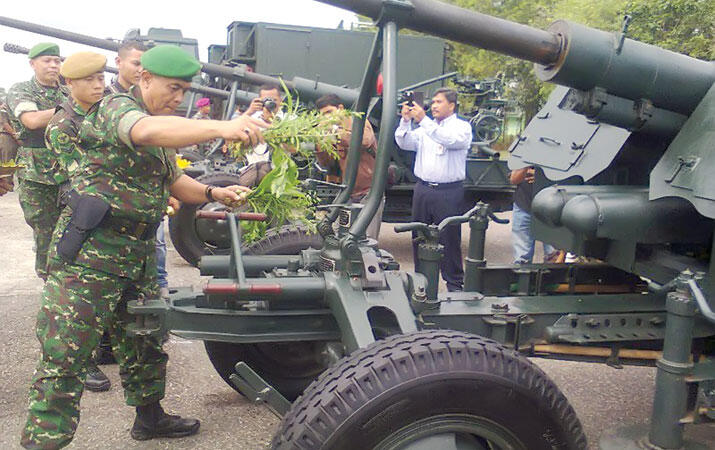 (foto) Pangdam Iskandar Muda Tinjau Alutsista Terbaru Den Arhanud 001