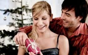 Jangan Sampai Memberi Kado Valentine Benda-Benda Ini Pada Pasangan!