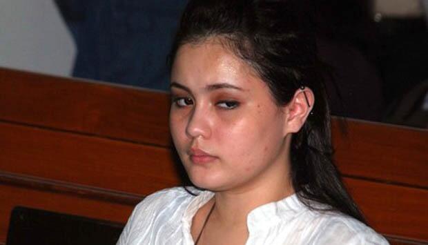 Diduga Kado Adik Atut, KPK Sita Mobil Jennifer Dunn