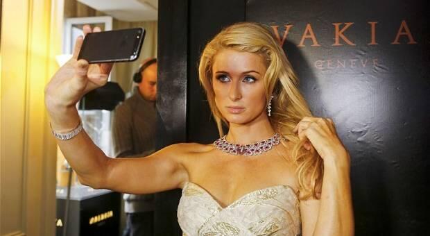 5 DAMPAK BURUK YANG BISA TERJADI KARENA PAMER FOTO SELFIE