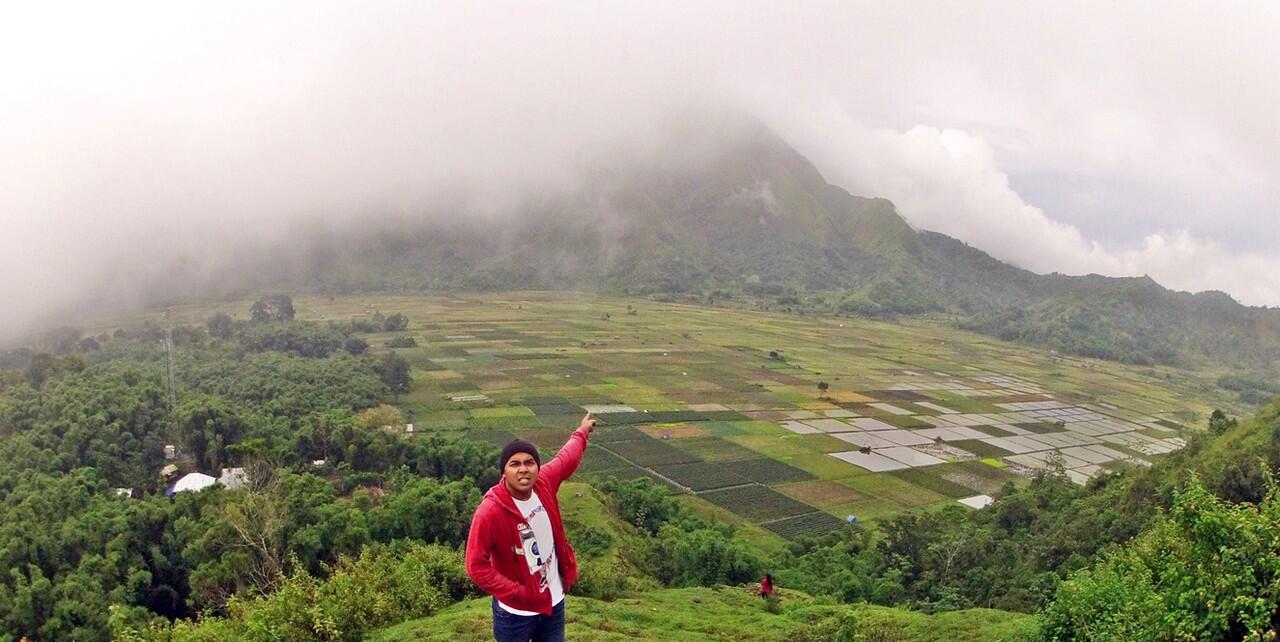 Melarikan diri ke atas bukit dan ke dasar laut di Lombok Timur