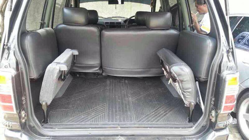 Toyota Kijang Kapsul SGX Hitam 1997
