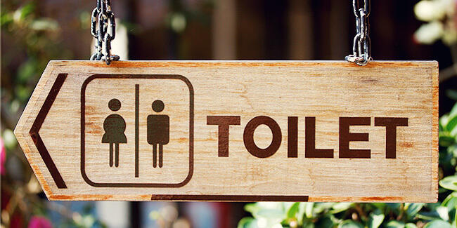 Dipenjara Karena Keluar Dari Toilet Wanita
