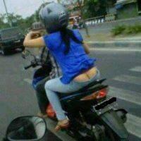 WANITA RACUN DUNIA ATAU MADU DUNIA