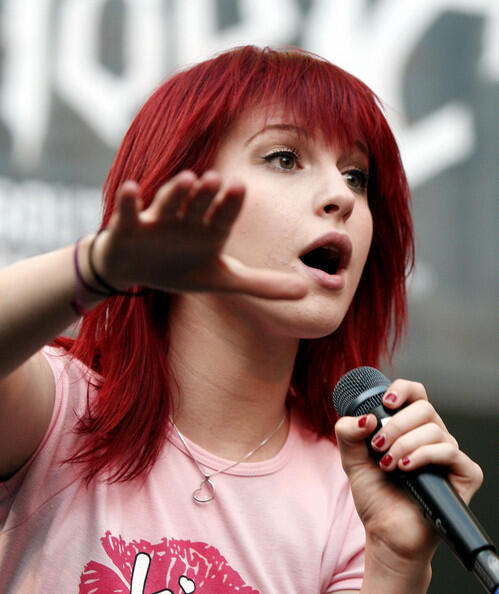 5 Vocalis Cewe Band Indonesia yang terinspirasi sama Hayley Paramore.