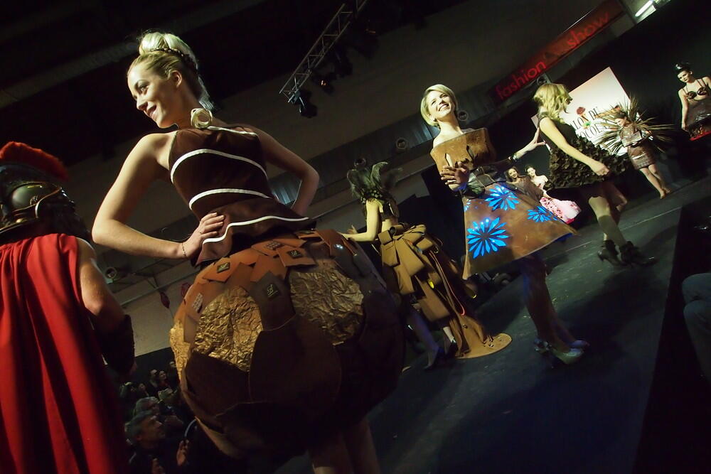 Fashion opo maneh iki ??? fashion lain dari yang lain!