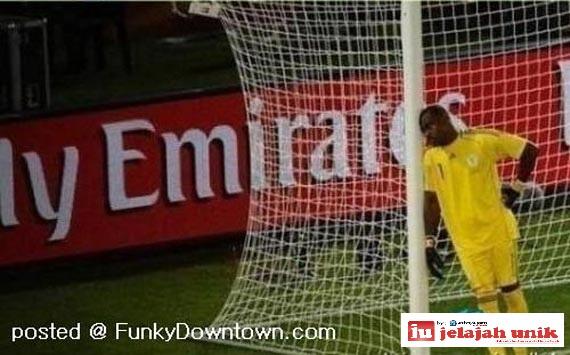 Kiper Paling Santai Dalam Sejarah Piala Dunia ''kocak gan'' :D