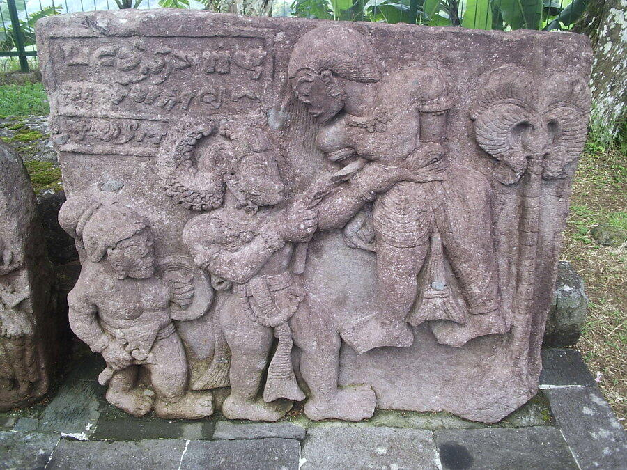 Uji Keperawanan Dan Kesetiaan Istri Di Candi Sukuh Gunung Lawu