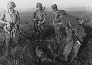 Kisah Foto-foto Terlarang di Jaman Kolonial Hindia Belanda