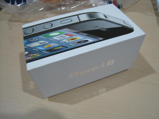 Terjual Apple iPhone 5 16GB SEGEL/BNIB [ Certified Pre 