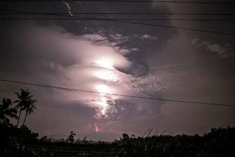 Foto-Foto Letusan Dahsyat Gunung Kelud