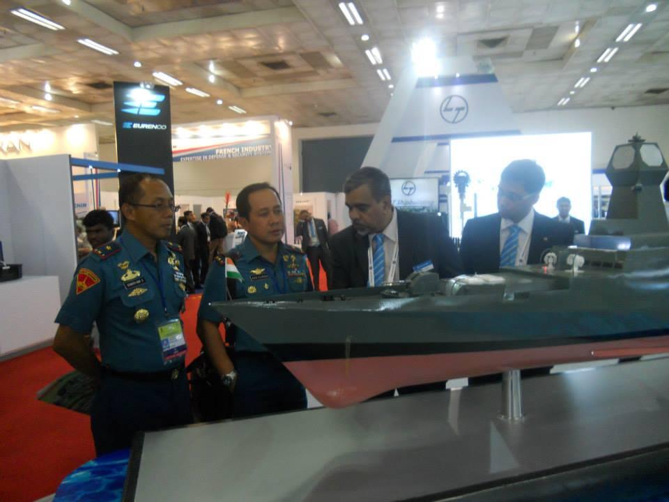 Komandan Guspurla Koarmatim Kunjungi Defence Expo 2014