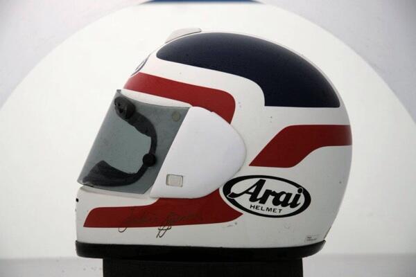 Pencurian Terbesar Abad 2000 - 17 UNIQUE ARAI HELMETS STOLEN