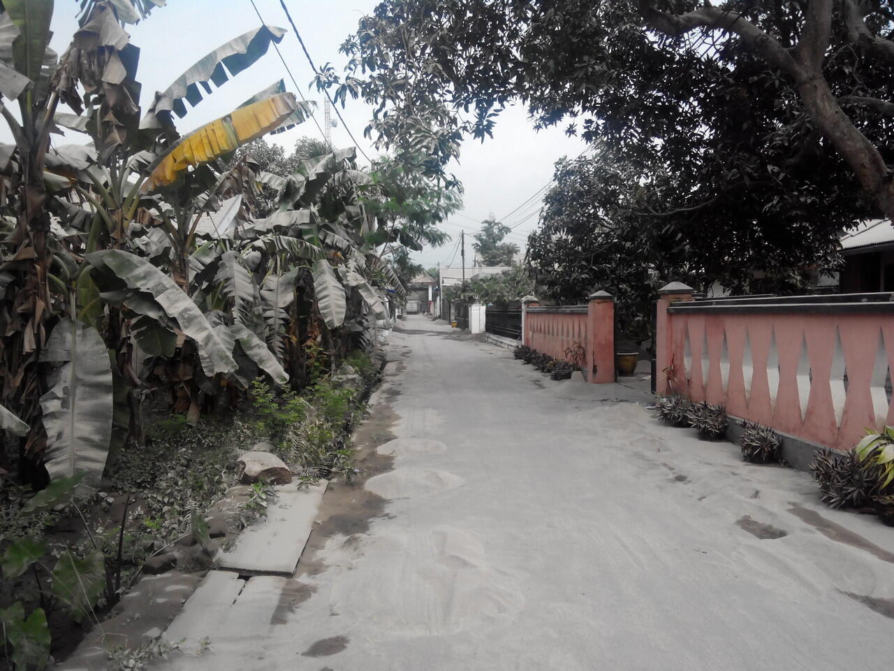 PLEASE STOP BERITA HOAX TENTANG KELUD! KAMI BUTUH BANTUAN