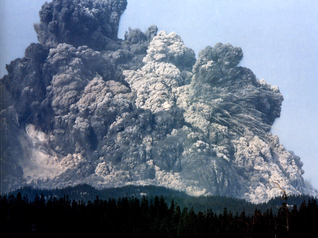 Selain &quot;GN KELUD&quot; ternyata sudah banyak letusan gunung yang menghebohkan dunia