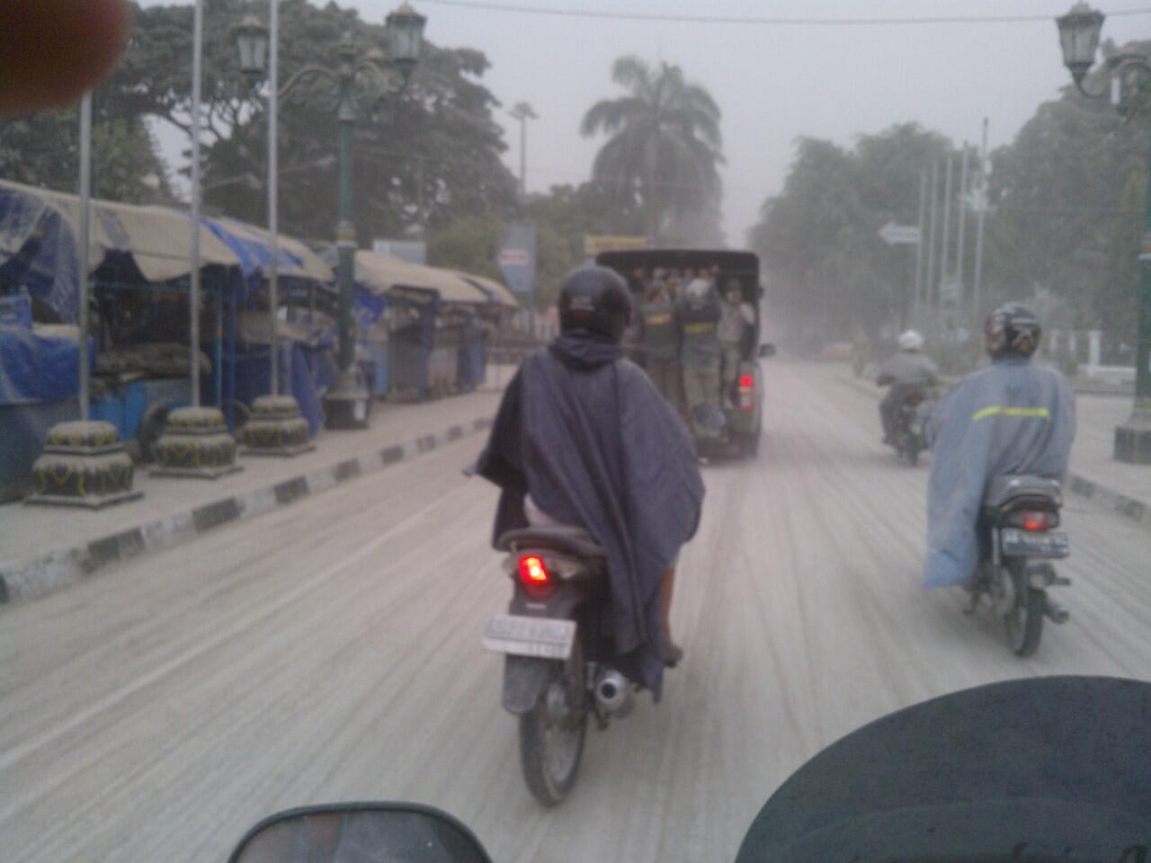 &#91;NEWS&#93; GUNUNG KELUD MELETUS &#91;PIC INSIDE, UPDATE TERUS&#93;