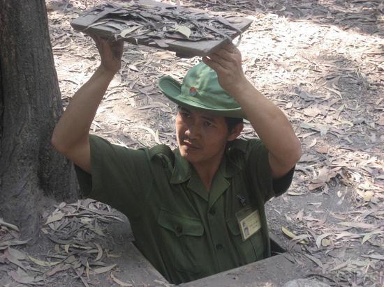 Dapatkah Anda melihat penembak jitu dalam foto ini?