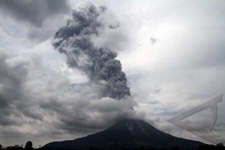 Waspadai Bahaya Debu Vulkanik Akibat Gunung Meletus!
