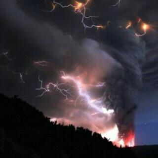 (HOT) Akhirnya Kelud meletus gan