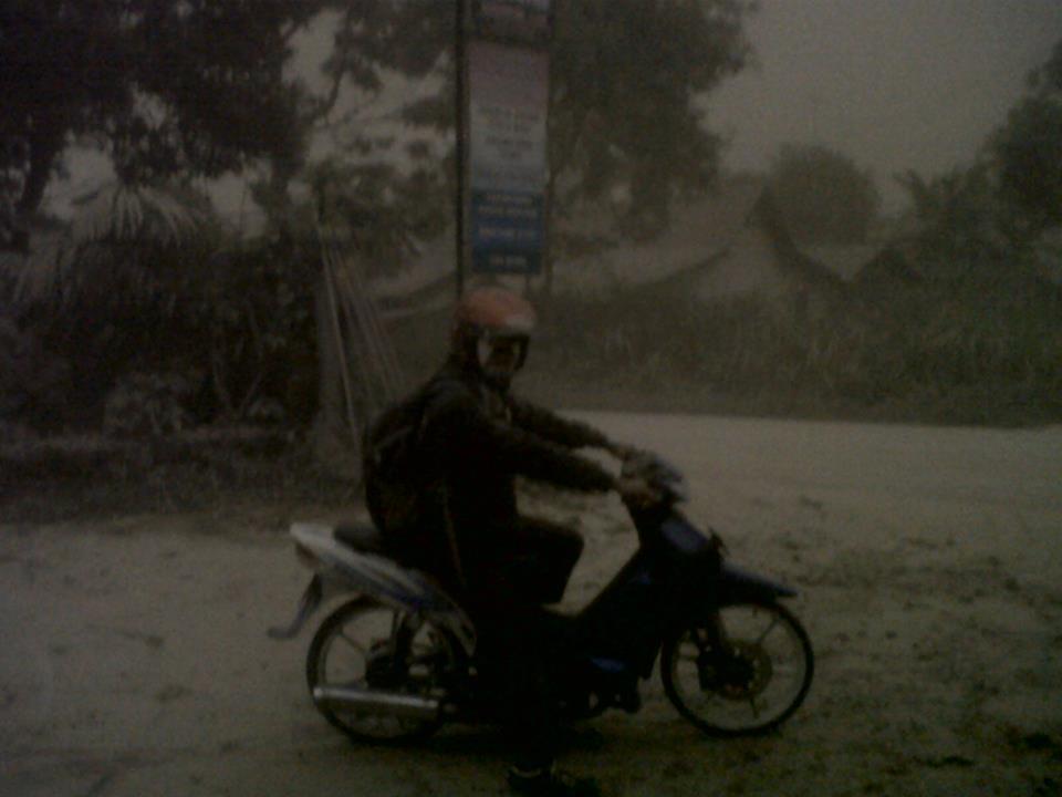 Hujan Abu Gunung Kelut