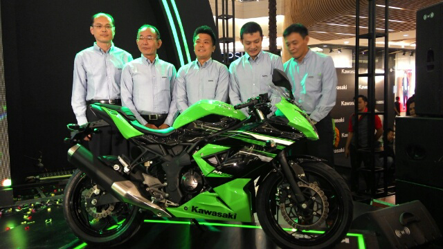 Ninja 250RR , harga 40 juta ?? hancur lebur market CBR