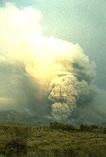 Mengenal Gunung Kelud , yang lagi meletus, Waspada !!!!!!!!!!!!