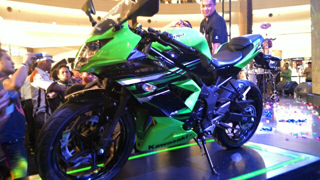 New Kawasaki Ninja 250 RR Mono Dijual Rp 40 Jt'an !!!