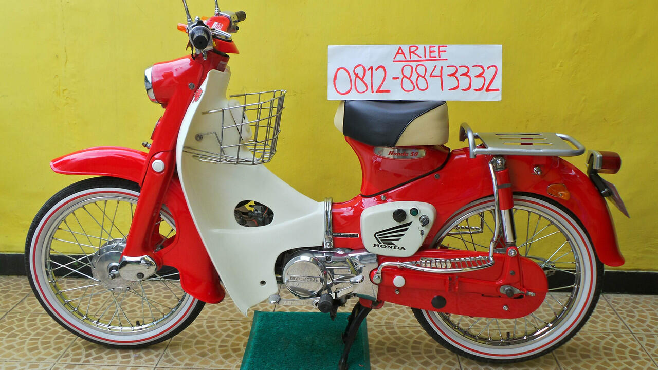 Terjual HONDA C102 I UNYIL I C50 I C70 I S90 IPISPOT MERAH 1959