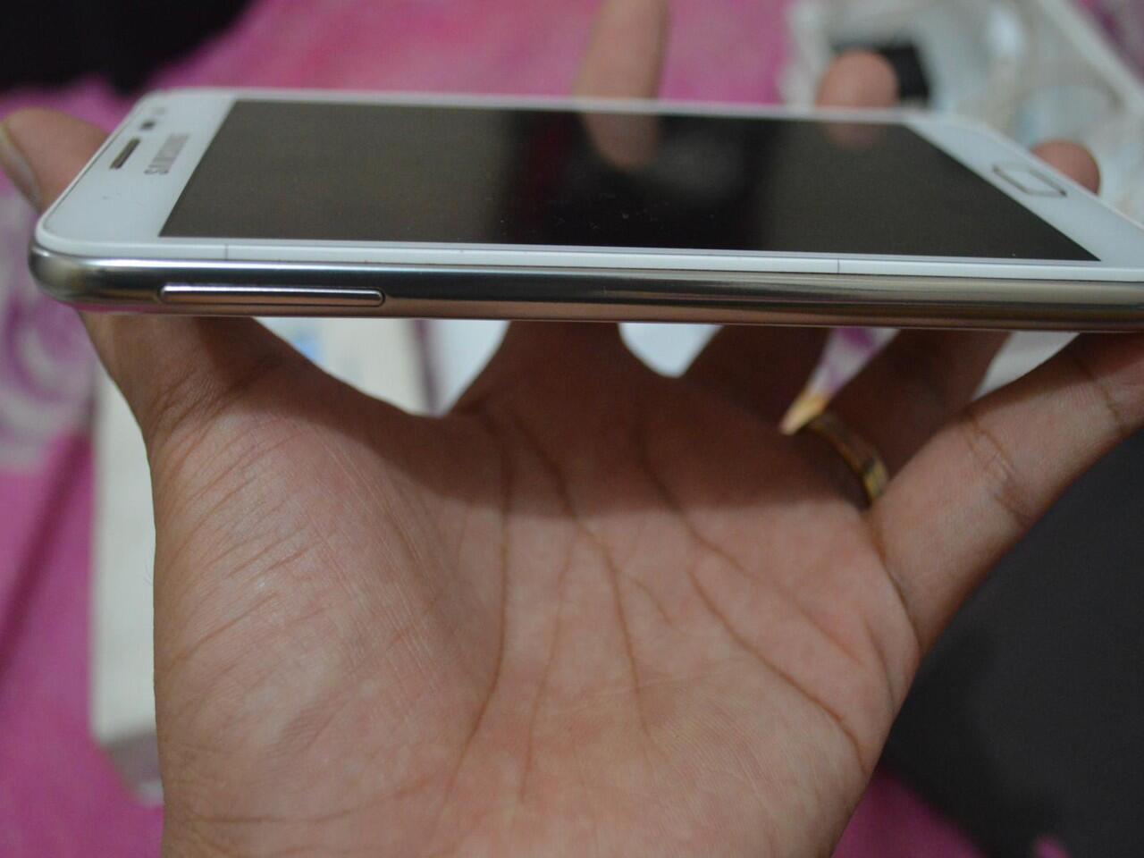 Jual cepat Samsung Galaxy Note 1 N7000 putih monggo mampir gan....